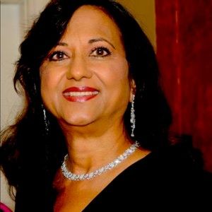Meet your Posher, Fauzia